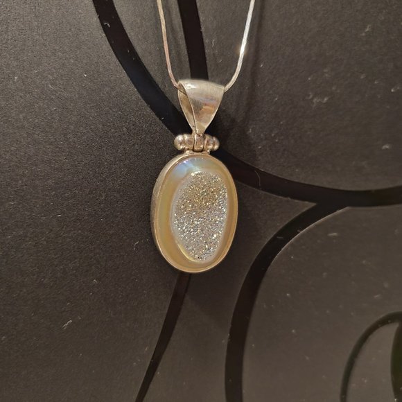 WHITE SUGAR WINDOW DRUZY STERLING SILVER PENDANT - Picture 4 of 8